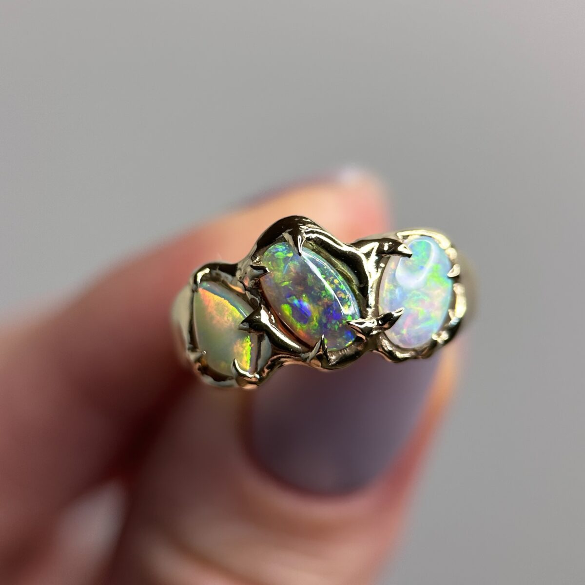 Molten gold ring with Australian Crystal and Dark Opals SZ 6.75 - Image 4