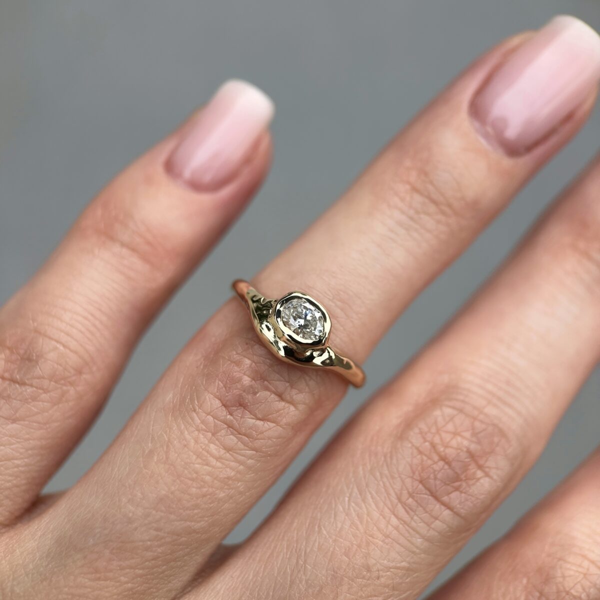 14K Molten Yellow Gold ring with Diamond SZ 4.25 - Image 9