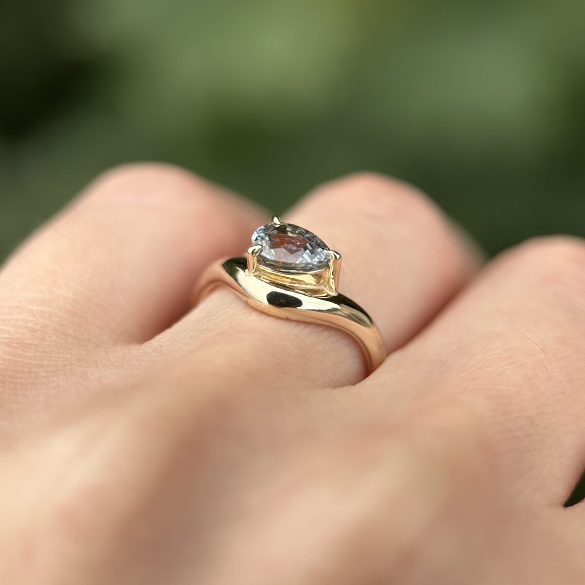 14K Yellow Gold Caia ring with Bi-color Sapphire SZ 5 - Image 12