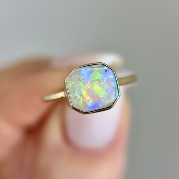 14K Yellow gold ring with Australian Crystal Opal SZ 5.75