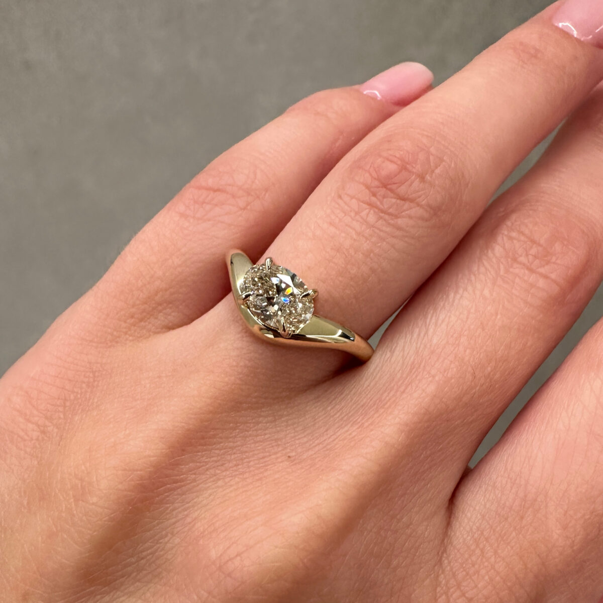 14K Yellow Gold Caia ring with Champagne Diamond SZ 7 - Image 3