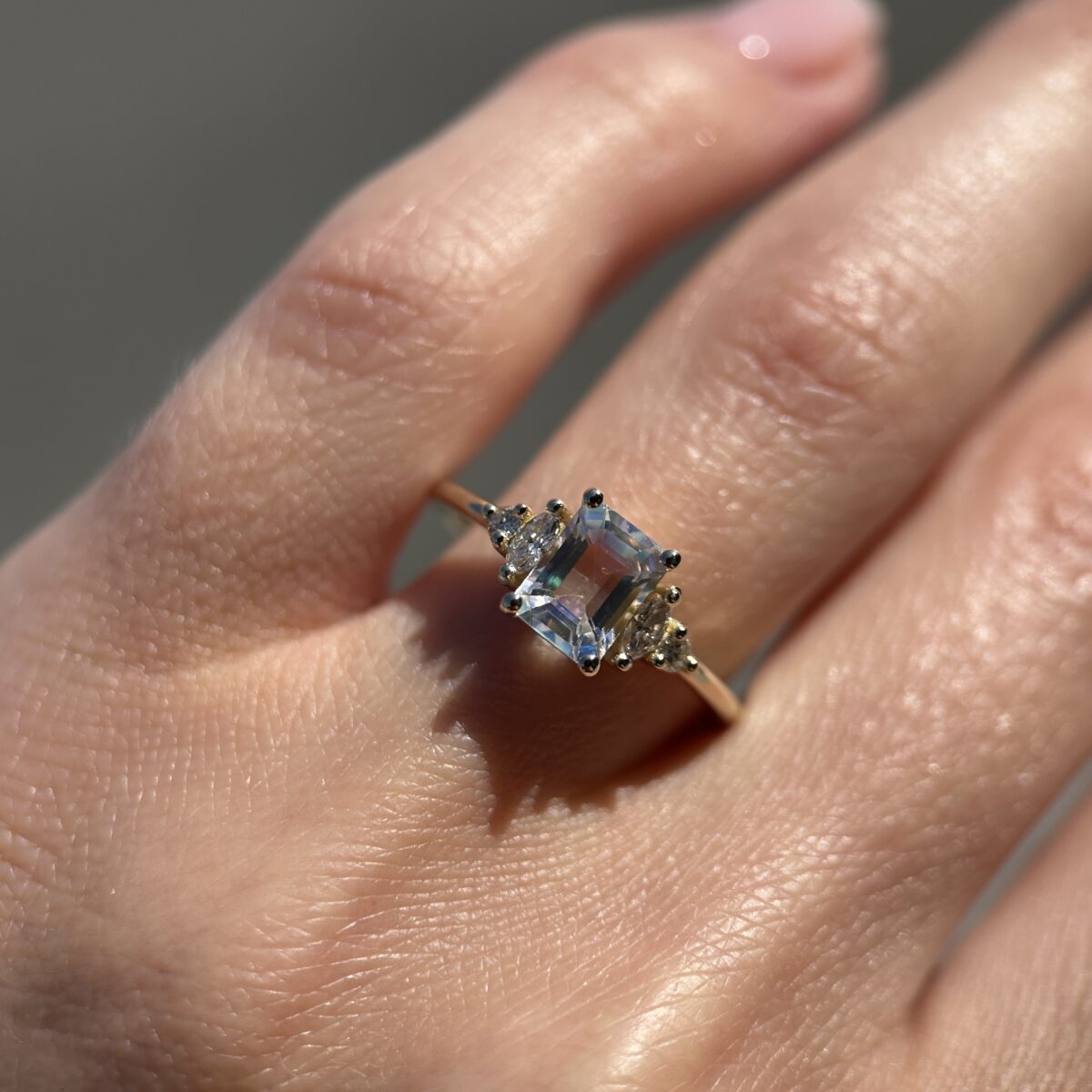 14K Yellow gold ring with Moonstone and Diamonds SZ 7 - Image 10