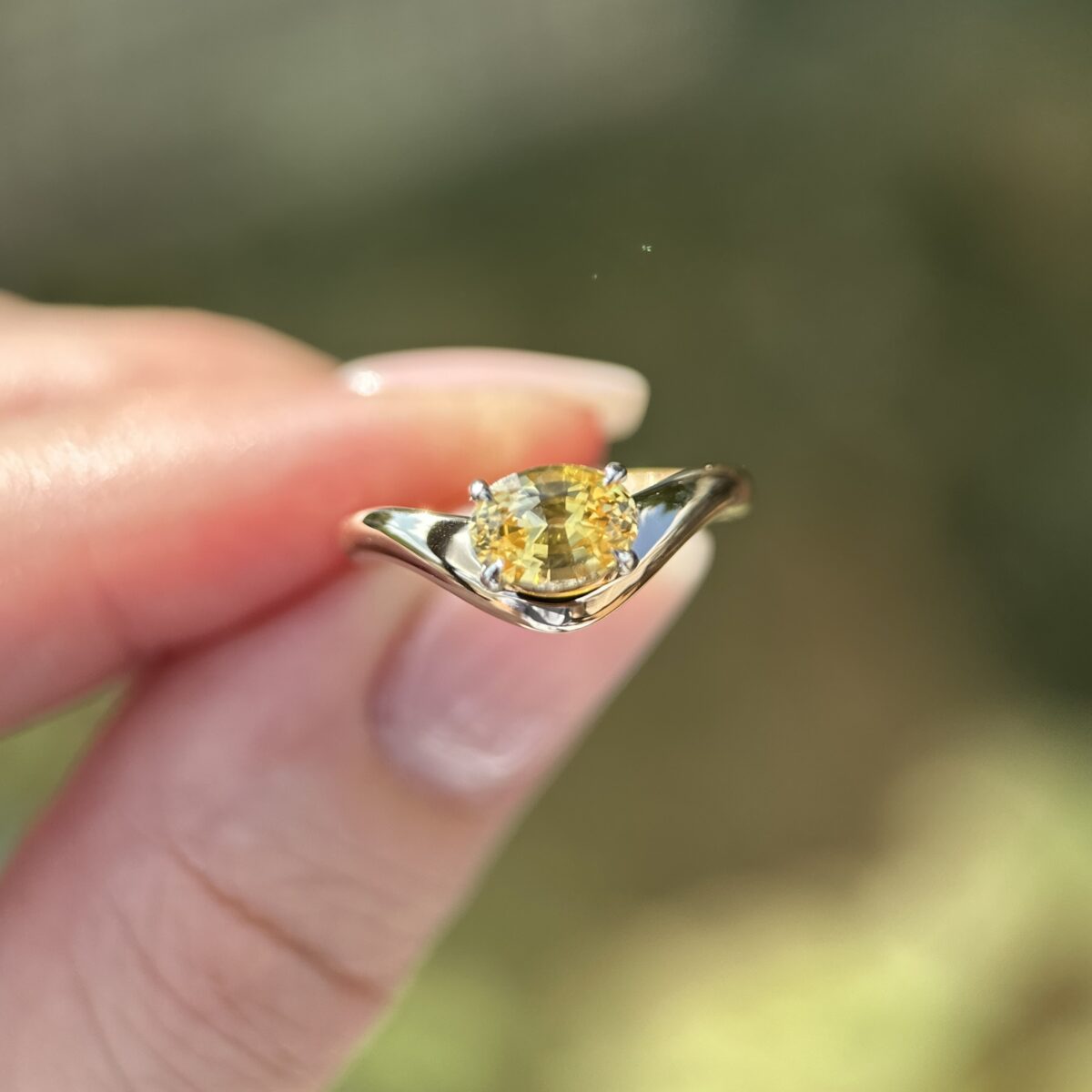 14K Yellow and White Gold Caia ring with Yellow Sapphire SZ 5 - Image 12