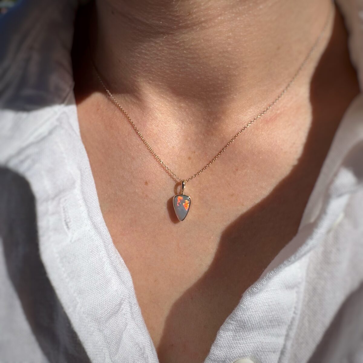 14K Yellow gold pendant with Australian Dark Opal - Image 11