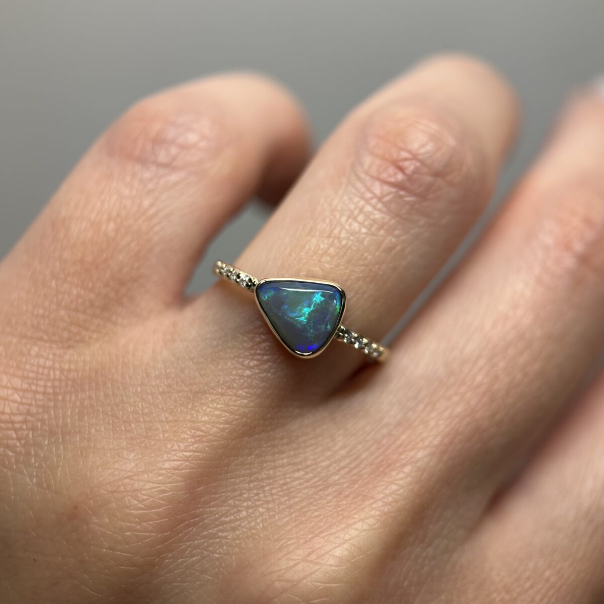 14K Yellow gold ring with Australian Black Opal and Diamonds SZ 6 - Image 2