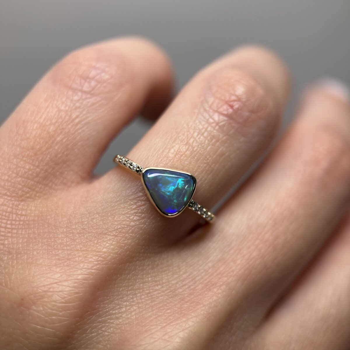 14K Yellow gold ring with Australian Black Opal and Diamonds SZ 6 - Image 5