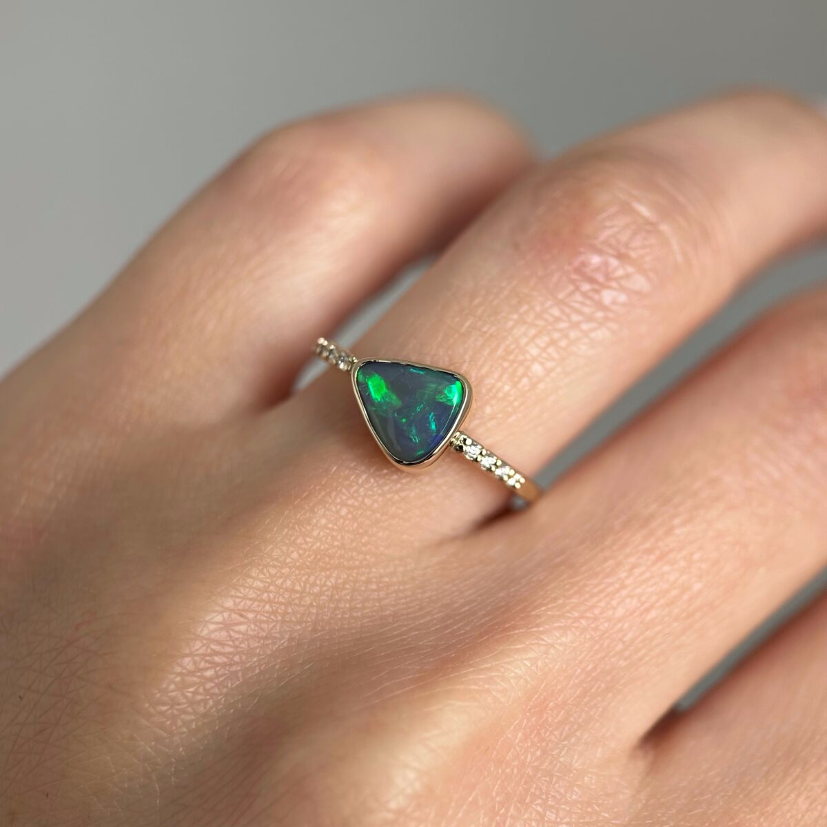 14K Yellow gold ring with Australian Black Opal and Diamonds SZ 6 - Image 6